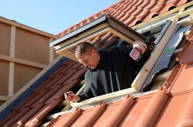 Pose de fenêtres de toit Velux à Sabarat